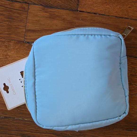 Travel Case for Jewelry and Headphones - Picture 2 of 5